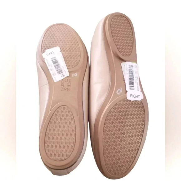 Naturalizer Casual Beige Leather 10 Wide Slip-On Ballet Minimalist Flats - Picture 2 of 3